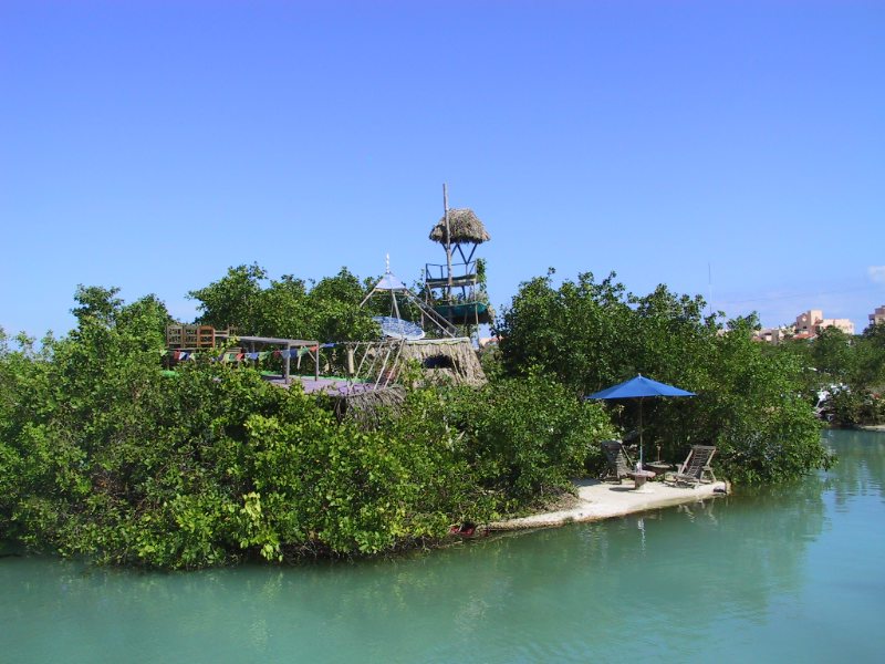 SPIRAL ISLANDS / ISLA MUJERES